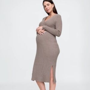 GAP Gray Ribbed V‑Neck Long Sleeve Midi Dress